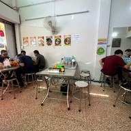 ก๋วยเตี๋ยวหมูต้มยำนายฮัน