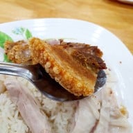ร้านข้าวมันไก่ ประตู บี นิคมอุตสาหกรรมโรจนะ