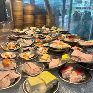 โชคดีแต่เตี้ยม ตัวเมืองหาดใหญ่ 2