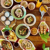 ป.ประทีป ก๋วยเตี๋ยวเรือ หลัง ญว หาดใหญ่