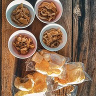 ก๋วยเตี๋ยวลุงเอื้อน