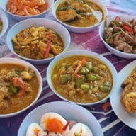 ข้าวแกงปักษ์ใต้เลิศรส อ่อนนุช 44