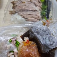 เมนูของร้าน เฮียต้อยข้าวมันไก่(หน้าเพลินกาเด้น)