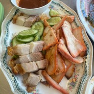 ขาหมูไทยเพชร
