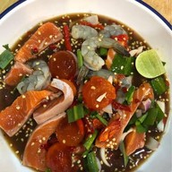 ร้านยำแซ่บ ( ปากเบิร์น)