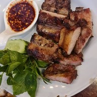 เมนูของร้าน ต๋อง เต็ม โต๊ะ นิมมานเหมินท์ ซอย 13