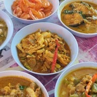 ข้าวแกงปักษ์ใต้เลิศรส อ่อนนุช 44