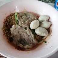 เมนูของร้าน ก๋วยเตี๋ยวต้มยำโบราณ ร้านเปลว นครปฐม