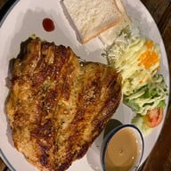 สเต็กชายน้ำ จุดนัดพบ