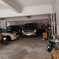 Flee Station Roastery & Bakery