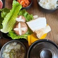 Meat On The Moon(เนื้อย่างสัมมากร รามคำแหง110)