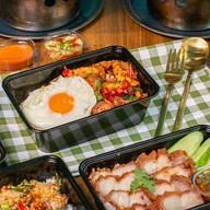 อร่อยเฉย กะเพราถาด อุดมสุข