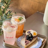 Half house ลพบุรี