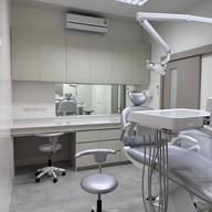 คลินิกทันตกรรมไวท์สไมล์เชียงราย