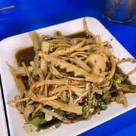 ส้มตำป้าหมอน (ศาลเจ้า)