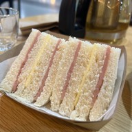 Augusto Smoothy Bar สนามบินสุราษฏร์ธานี