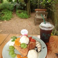 TREE TIME Cafe & Garden