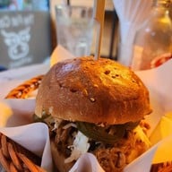 Madcow Burger ลาดพร้าว 71