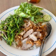 หมูทอดเจ๊จง (สาขาบางบัวทอง) ปั๊มปตท. แยกบางพลูนนทบุรี (PTT Bang Phlu Intersection Nonthaburi)