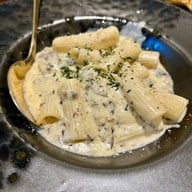 เดอะ สลิล เฮาส์ เดอะ สลิล เฮาส์