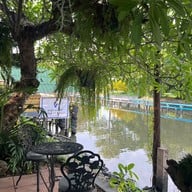 เดอะ สลิล เฮาส์ เดอะ สลิล เฮาส์