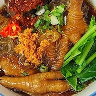 ข้าวแกงใต้ ตรงข้ามสวนผัก15 ครัวปักษ์ใต้น้องแอ็ต-ตรงข้ามซอยสวนผัก15