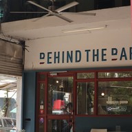 หน้าร้าน Behind the Bar