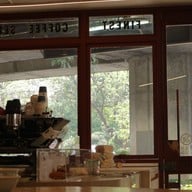 บรรยากาศ Behind the Bar