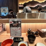 บรรยากาศ MAGURO Sushi พรอมานาด
