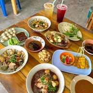 ก๋วยเตี๋ยวเรือสี่พระยา พัทลุง