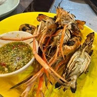 ร้านริมเขื่อน ซีฟู้ด (ร้านกลาง)เจ้าเก่าเท่านั้น