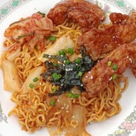 ครัวใจฟู&อาหารตามสั่ง ร้านเดียวกับร้านยำผีเสื้อสมุทร หมู่บ้านมาลีวัลย์ท่าไข่