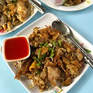 เมนูของร้าน เจ๊น้อยหอยทอด (ท่าฉลอม)