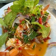ร้านริมเขื่อน ซีฟู้ด (ร้านกลาง)เจ้าเก่าเท่านั้น