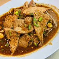 คอหมูย่างหน้าวิลล่า