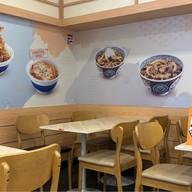 Yoshinoya โยชิโนยะ ข้าวหน้าเนื้อ ข้าวหน้าหมู โลตัส สุทธิสาร