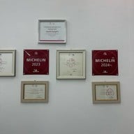 คอหมูย่างหน้าวิลล่า