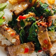 ครัวแม่จิต  อาหารตามสั่ง กระทุ่มแบน