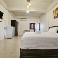Aunruean Resort | อุ่นเรือน รีสอร์ท