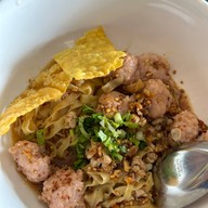 เมนูของร้าน ชามก๋วยเตี๋ยวเส้นคลุก เกษตรนวมินทร์