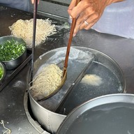 จอนยาว บะหมี่ เกี๊ยว