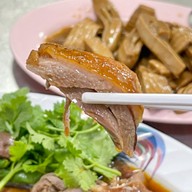 เมนูของร้าน เล่าตั๊ง ห่านพะโล้ (鵝鹵名著陳老) เยาวราช