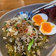 เมนูของร้าน De Chote Café & Living Room เพชรเกษม88