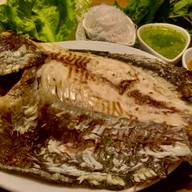 พร ปลาเผาเรซซิ่ง สาขา สะพานใหม่