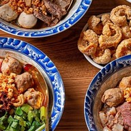 ทองแท้ ก๋วยเตี๋ยวเรือ พัทยานาเกลือ สาขานาเกลือ