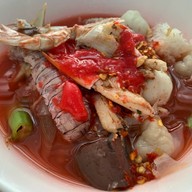 เจ๊เพ็ญเย็นตาโฟปูกั้ง วัดไผ่ล้อม(ต้นตำรับ) ตั้งอยู่ที่วัดไผ่ล้อม