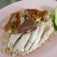 ข้าวมันไก่ โง้วชุ้งฮวด ซ.จรัญ 66/1 หรือ ซ.เจ้าพระยาสยาม สะพานกรุงธน