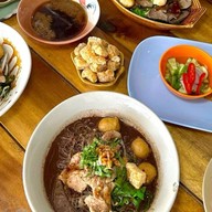 ก๋วยเตี๋ยวเรือสี่พระยา พัทลุง