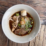 เมนูของร้าน ก๋วยเตี๋ยวเรือปทุม 1