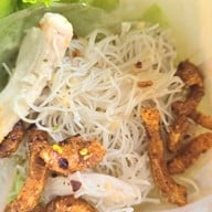 เส้นหมี่ไก่ฉีก (125 บาท)